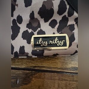 Itzy Ritzy Adjustable Stroller Caddy leopard print NWOT